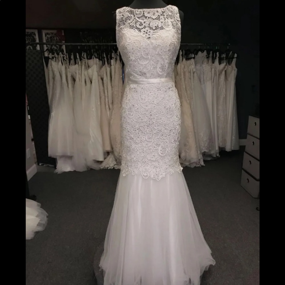Wedding dress